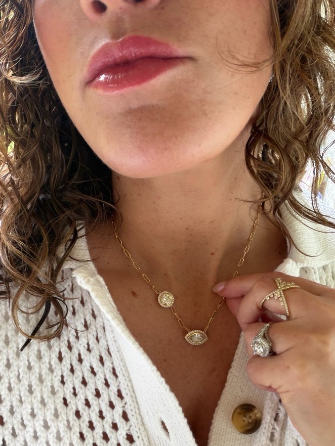 Delicate gold necklace
