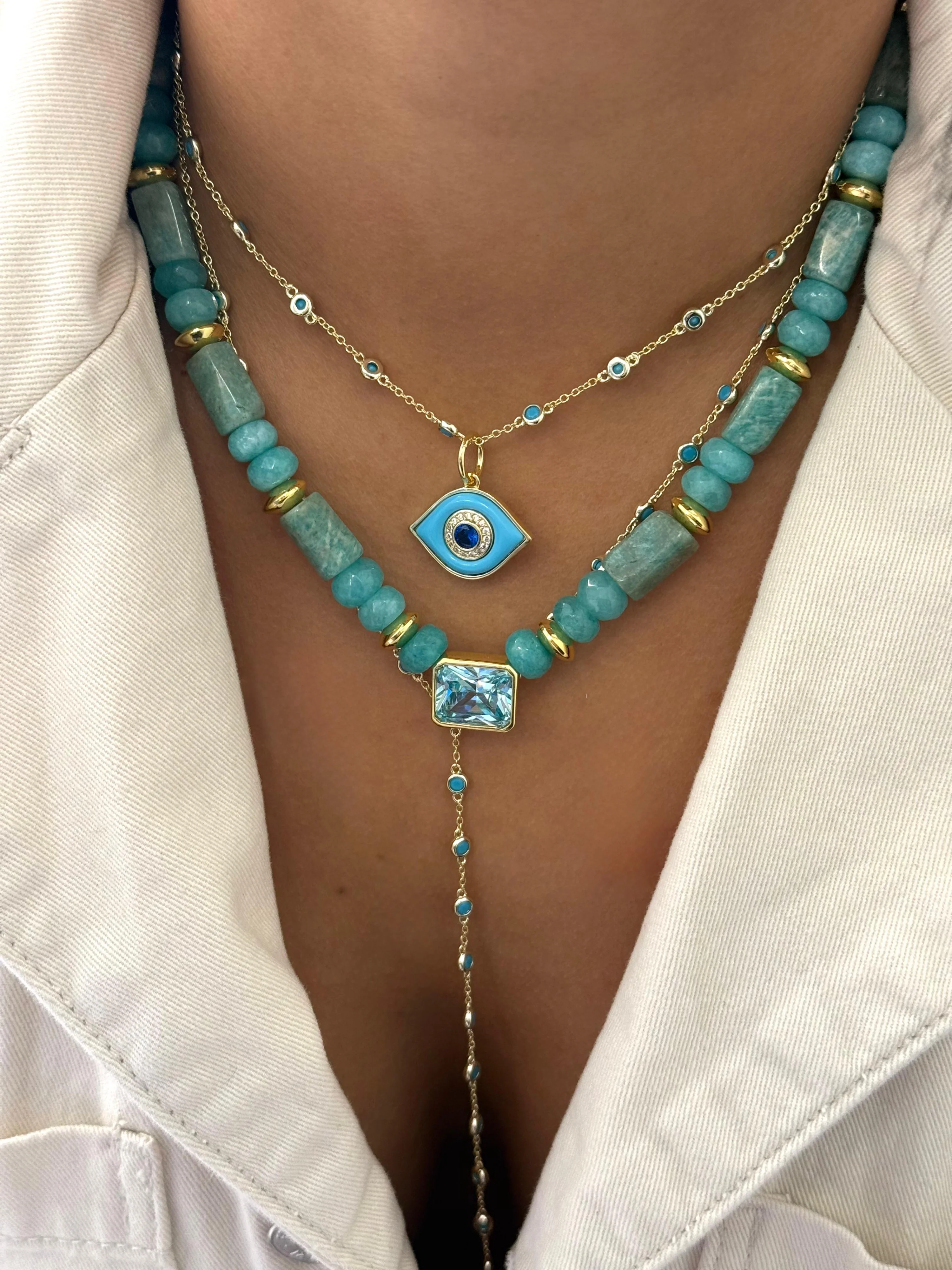 seafoam aqua beaded necklace model image.webp