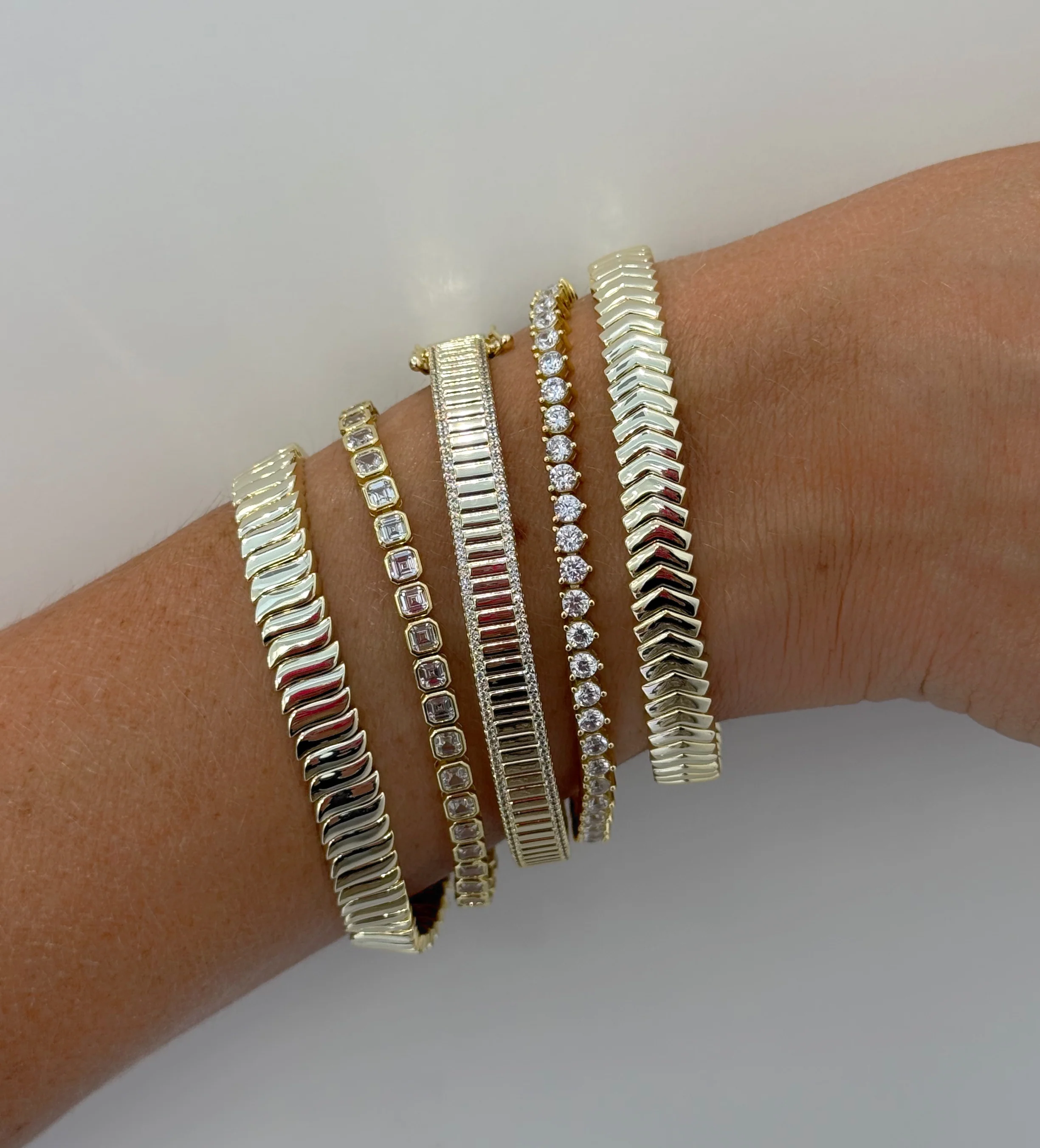 bezel square tennis bracelet model image.webp