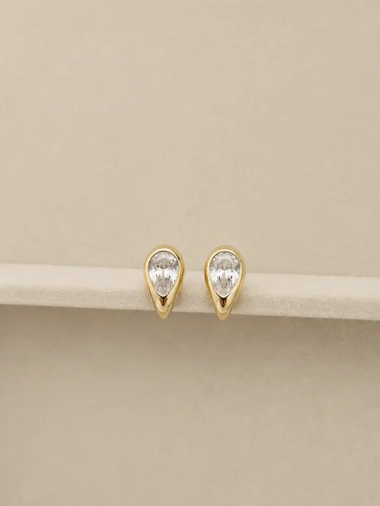 Pear Curved Studs