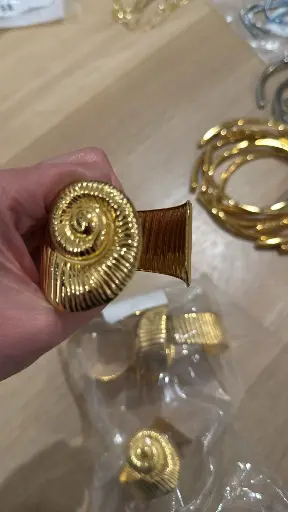 [B-PK-87] Yellow Gold Seashell Cuff