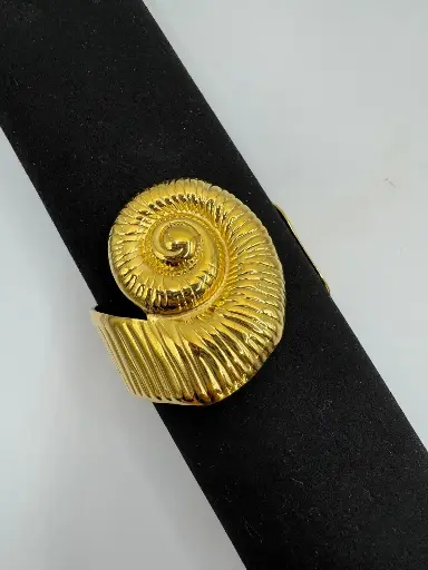[B-PK-87] Yellow Gold Seashell Cuff