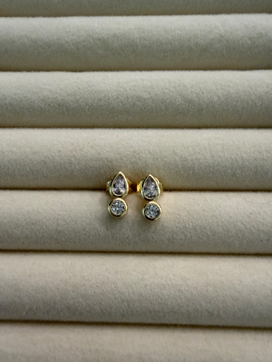  ! Stud Earrings  