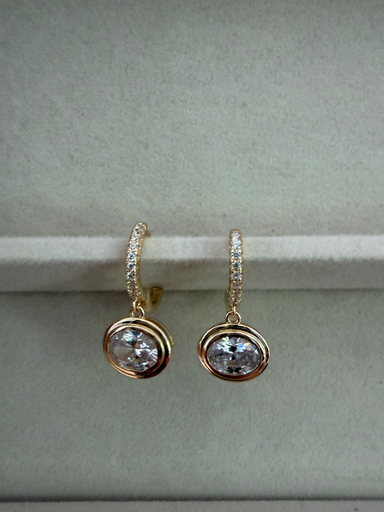  Oval Bezel Huggie  